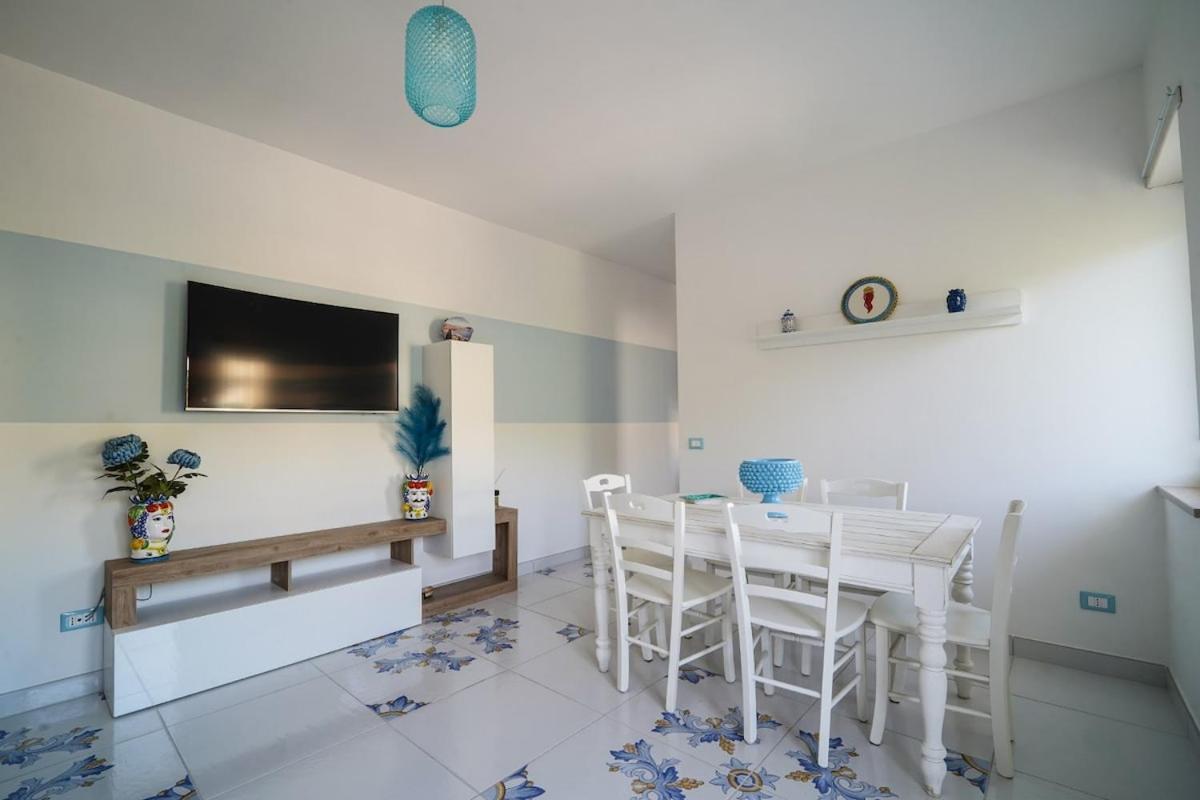 Qui Dove Il Mare Luccica Sorrento